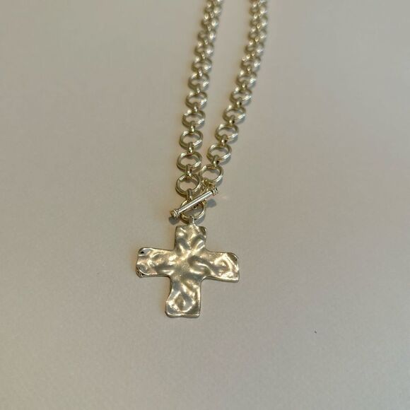 Gold Cross Pendant Necklace - Picture 3 of 4